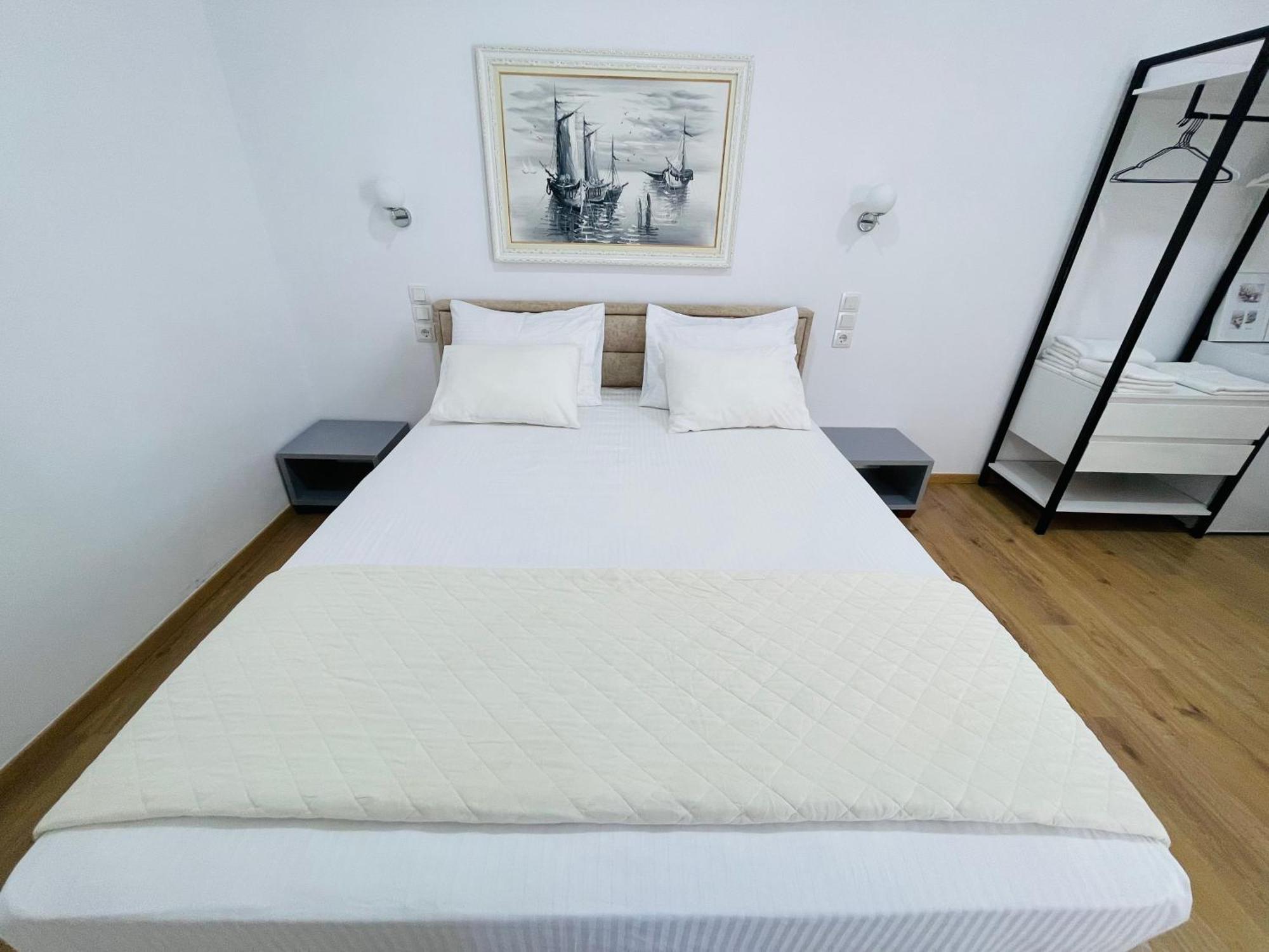 Guesthouse Near The Castle Of Himare Exterior photo