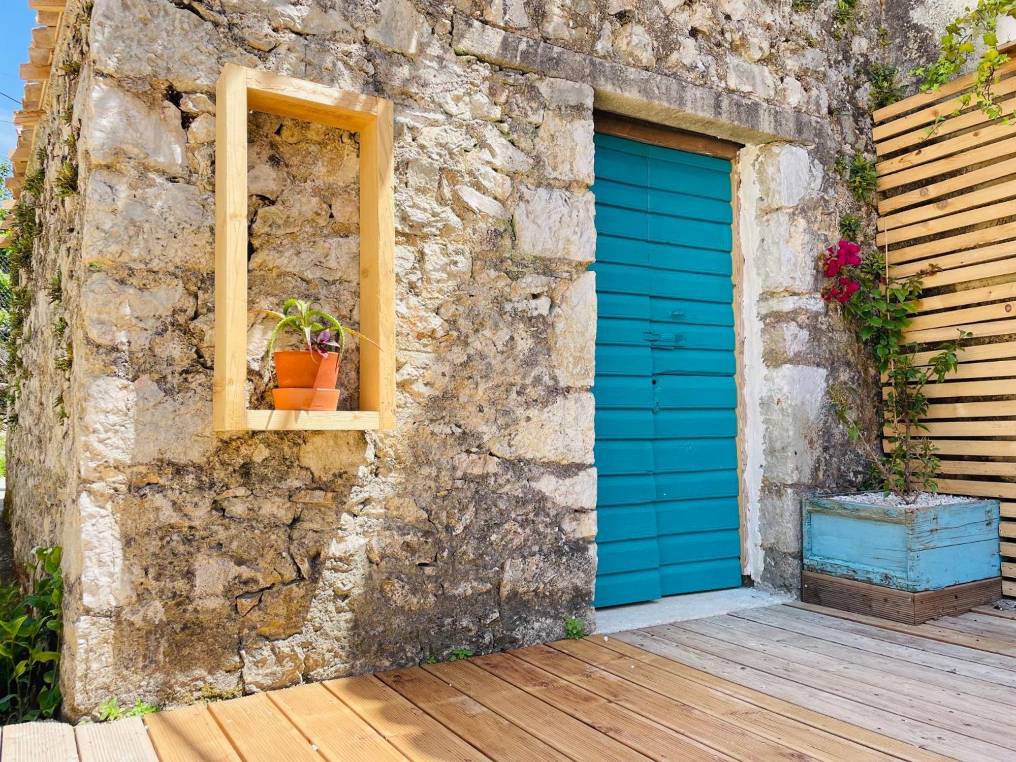 Guesthouse Near The Castle Of Himare Exterior photo