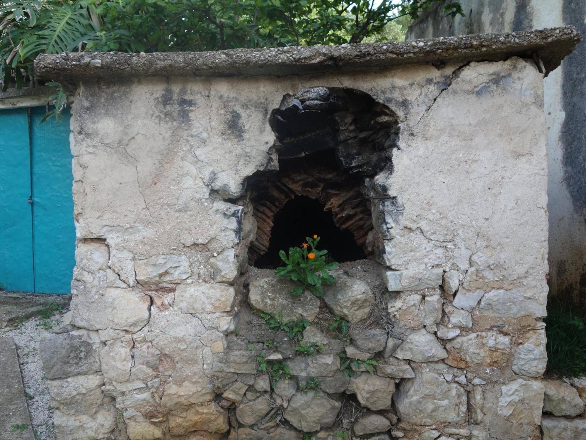 Guesthouse Near The Castle Of Himare Exterior photo